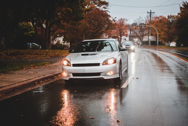 ¿Cómo funciona el empeño de factura en Finher?