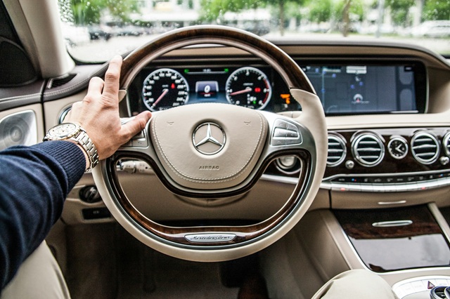 Refactura de Carro: Qué Es y Cuándo se Emite